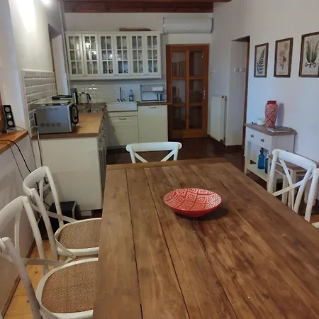 Kiskuti Vendeghaz 4*