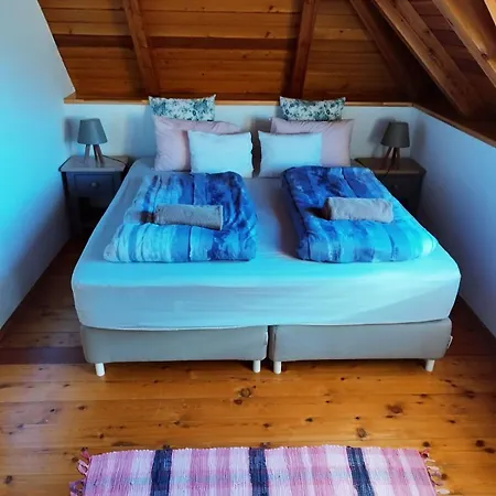 Kiskuti Vendeghaz Monoszlo