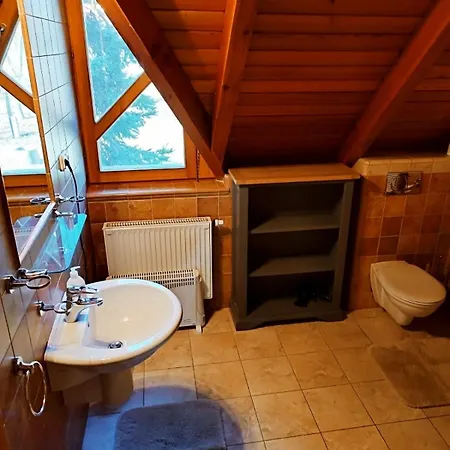 Kiskuti Vendeghaz Monoszlo