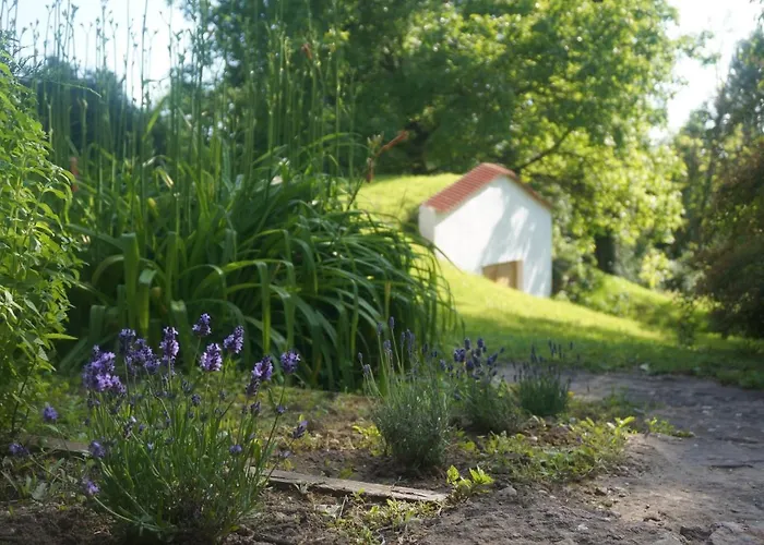 Kiskuti Vendeghaz Monoszlo